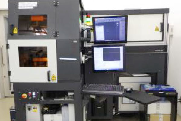 Femtosecond laser processing machine