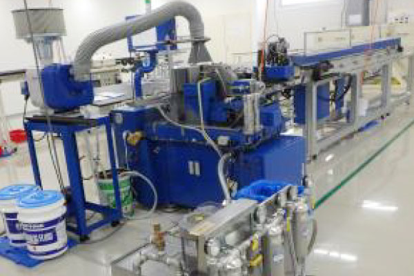 Centerless grinding machine