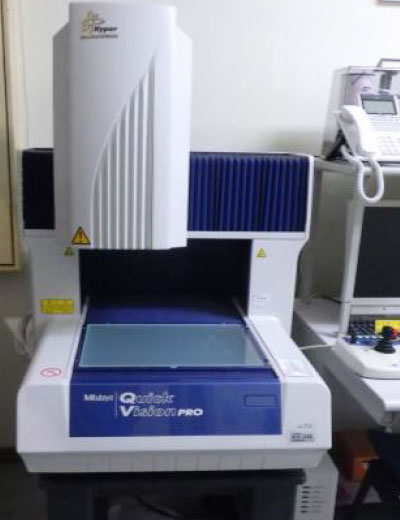 CNC vision measuring machine (Mitutoyo)